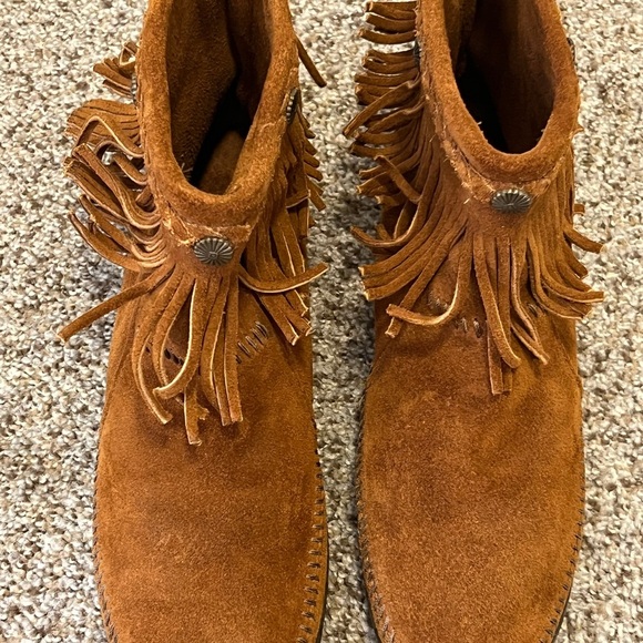 Minnetonka Brown Suede Fringe Booties - Picture 1 of 10